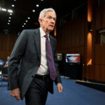 2025-04-17T190734Z_1_LYNXMPEL3G0ZX_RTROPTP_4_USA-FED-POWELL-1