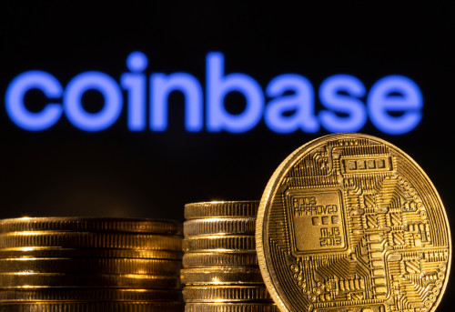 2025-05-08T203219Z_1_LYNXMPEL4715W_RTROPTP_4_UKRAINE-CRISIS-COINBASE-1