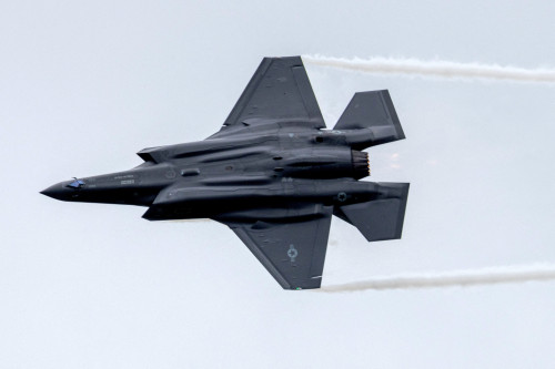 2025-05-14T191457Z_1_LYNXMPEL4D0YM_RTROPTP_4_NORWAY-SWF-ESG-DEFENCE