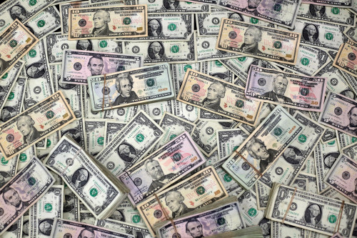 2025-05-21T202843Z_1_LYNXMPEL4K11N_RTROPTP_4_GLOBAL-HEDGEFUNDS-MARGINS
