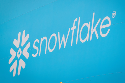 2025-05-27T161542Z_2_LYNXNPEL4Q0SO_RTROPTP_4_SNOWFLAKE-IPO