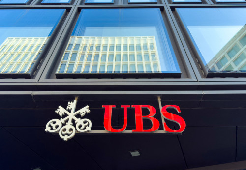 2025-05-28T145019Z_1_LYNXNPEL4R0T2_RTROPTP_4_UBS-GROUP-FOREX